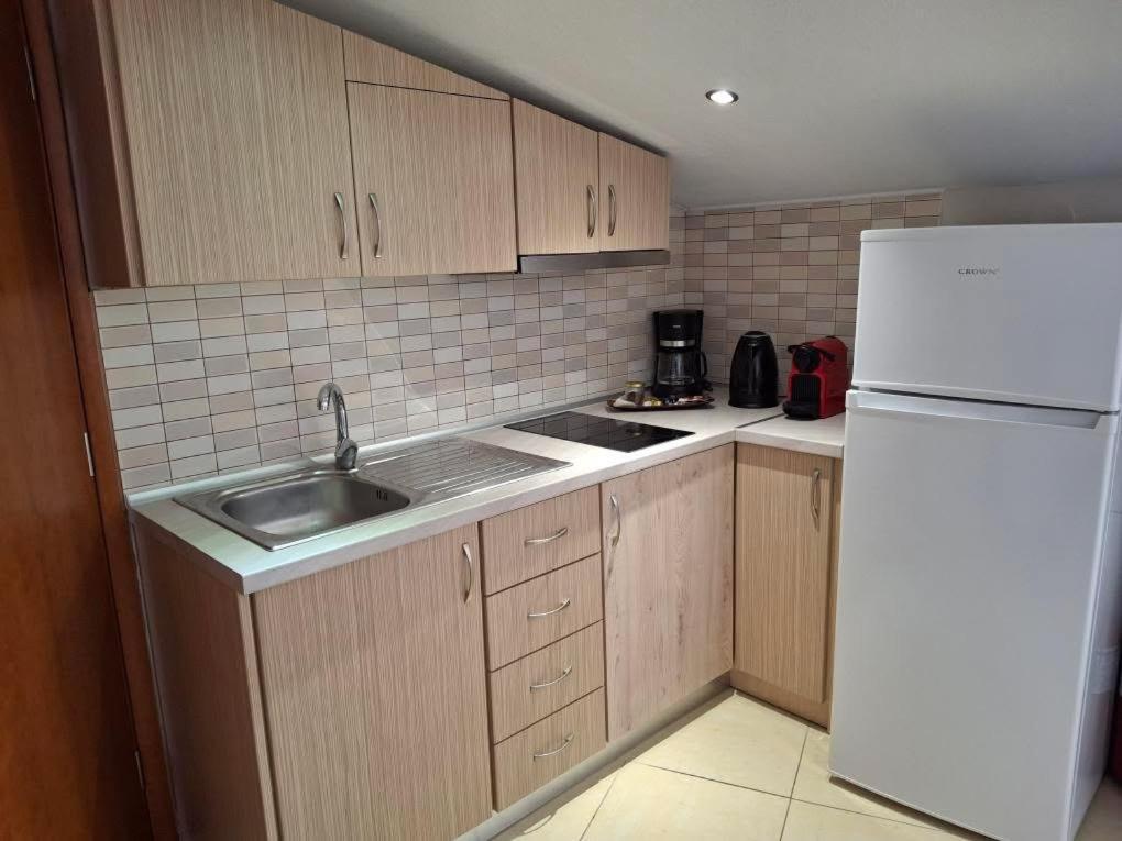 Anna Maria Views Apartment Neos Marmaras Ngoại thất bức ảnh